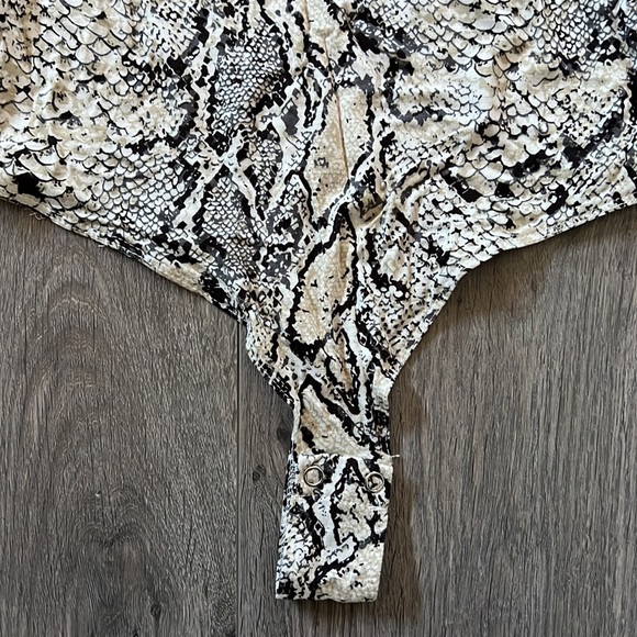 Dynamite Bodysuit womens small - Picture 4 of 4